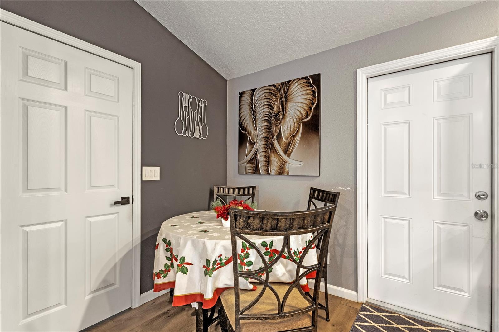 Image 15 of 30 For 39403 Lincoln Avenue