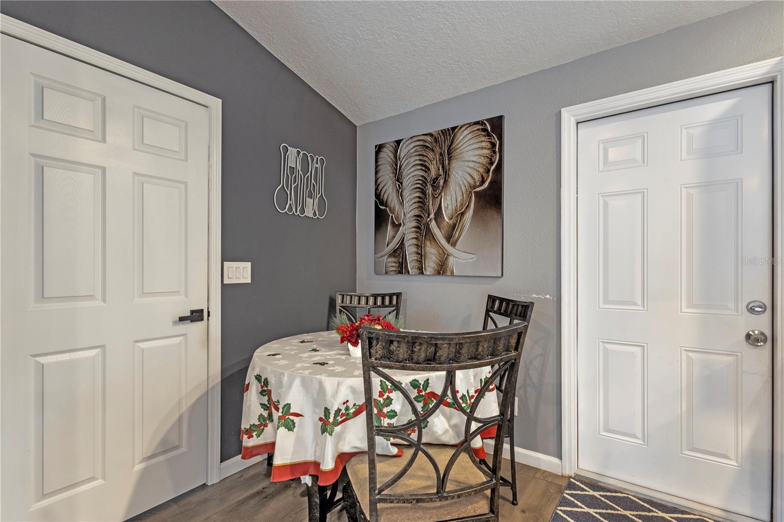 Image 16 of 30 For 39403 Lincoln Avenue