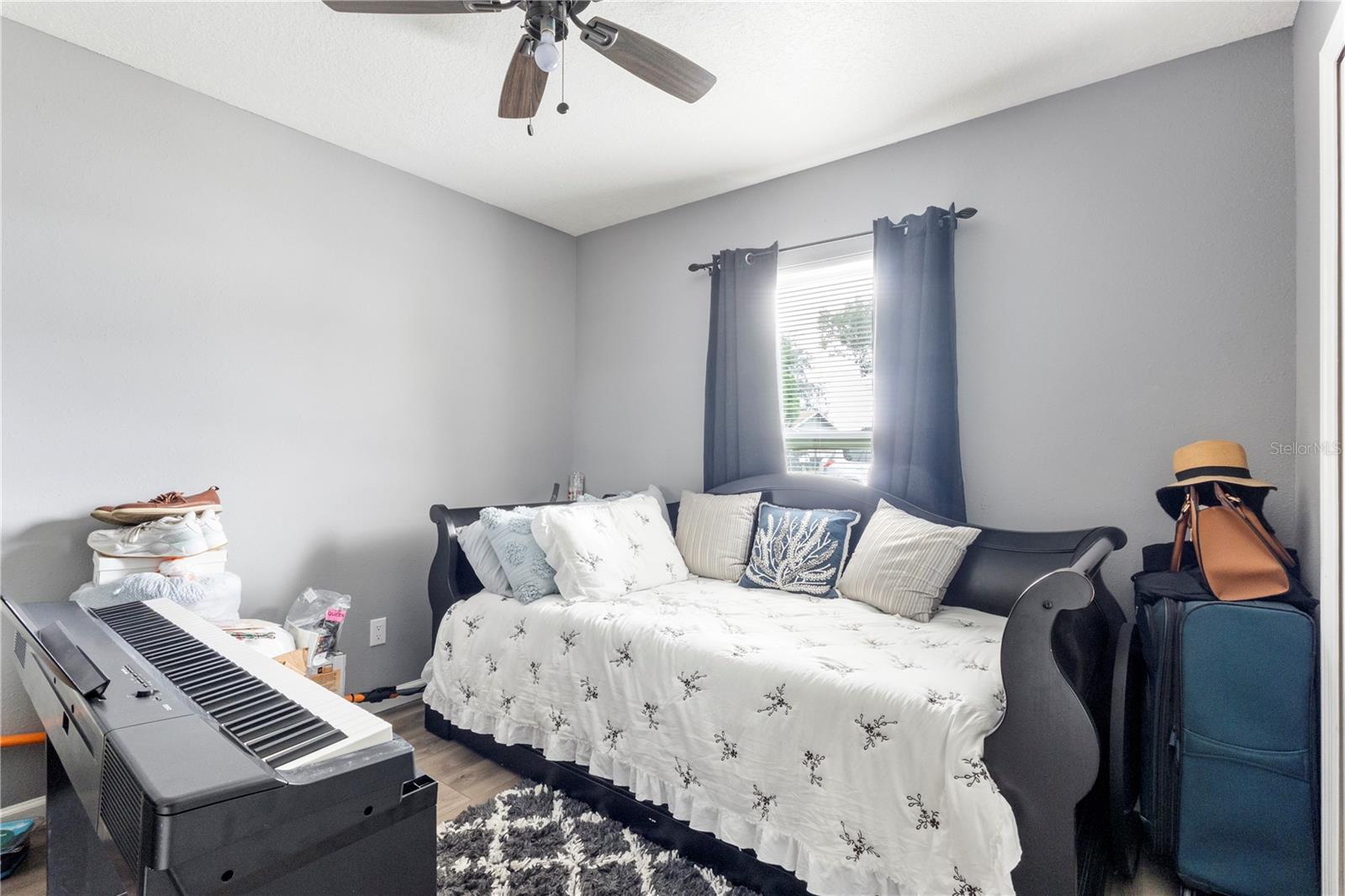 Image 23 of 30 For 39403 Lincoln Avenue