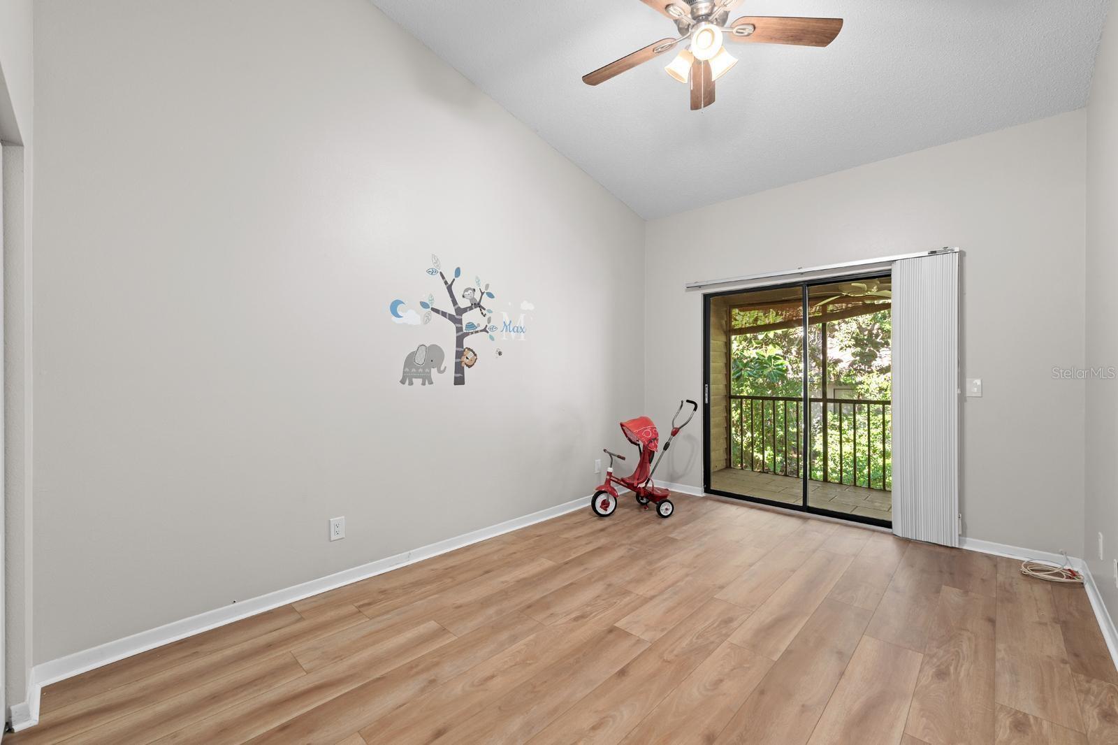 Listing photo id 16 for 1919 Whispering Way