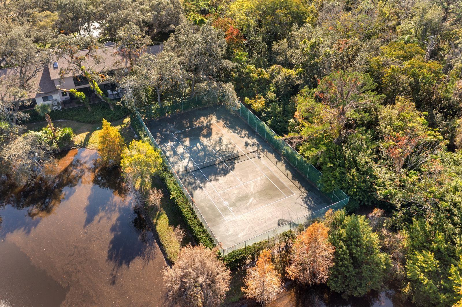 Listing photo id 23 for 1919 Whispering Way