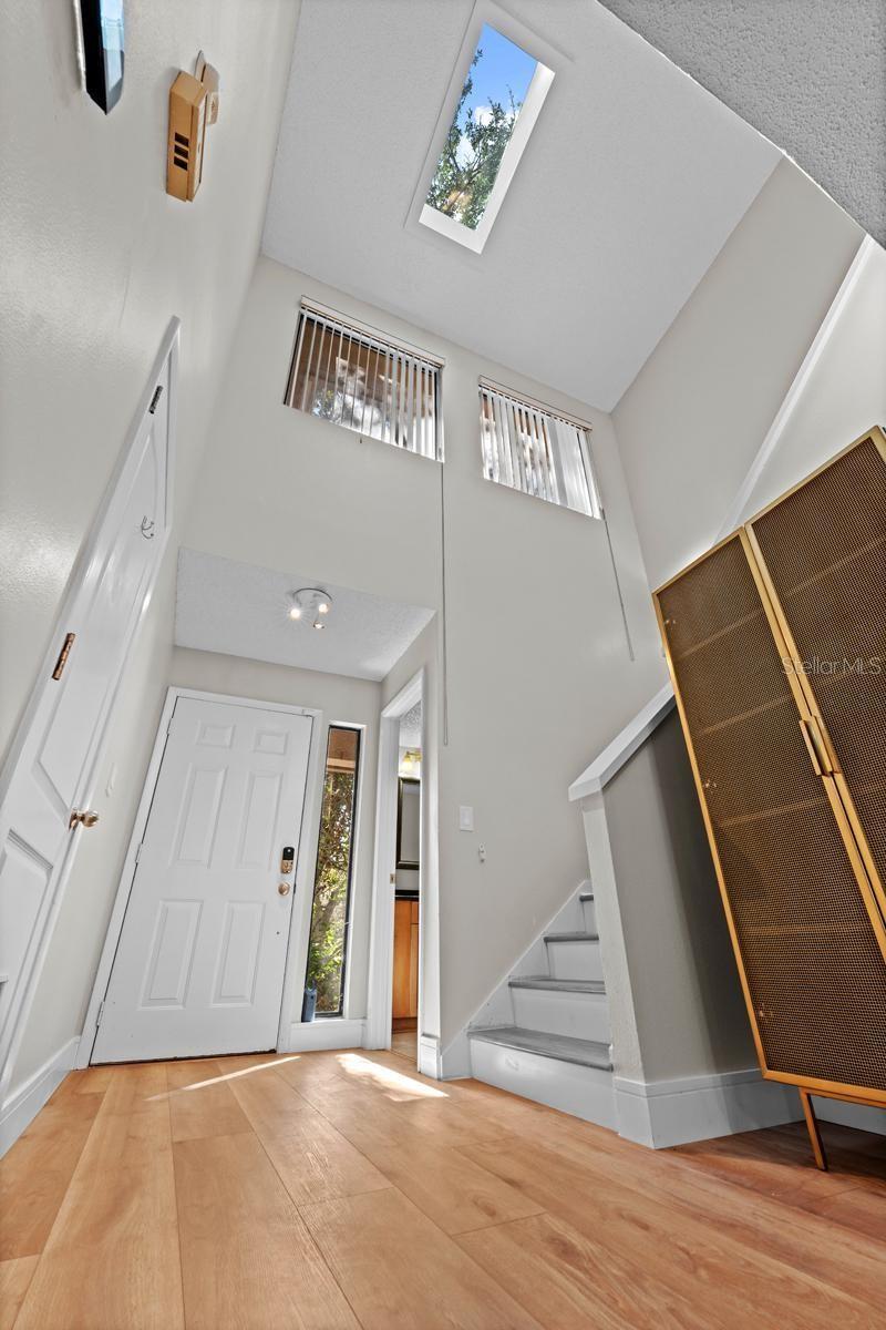 Listing photo id 3 for 1919 Whispering Way