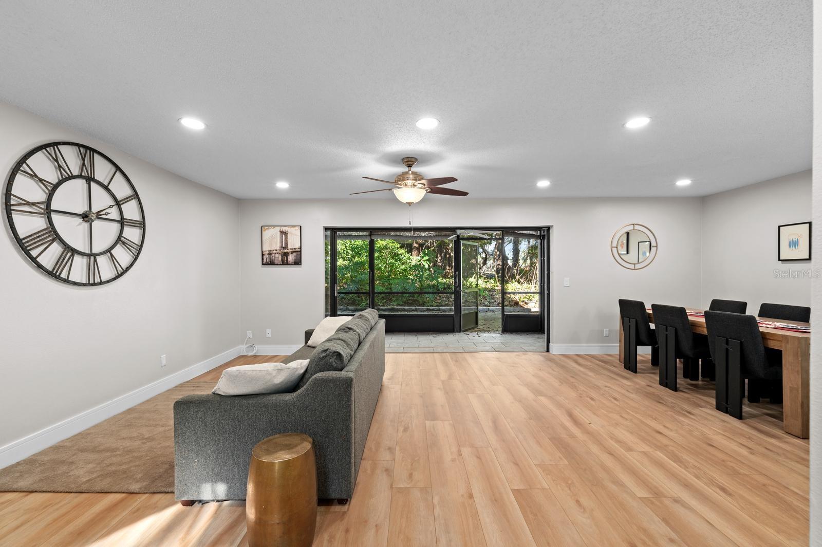 Listing photo id 4 for 1919 Whispering Way