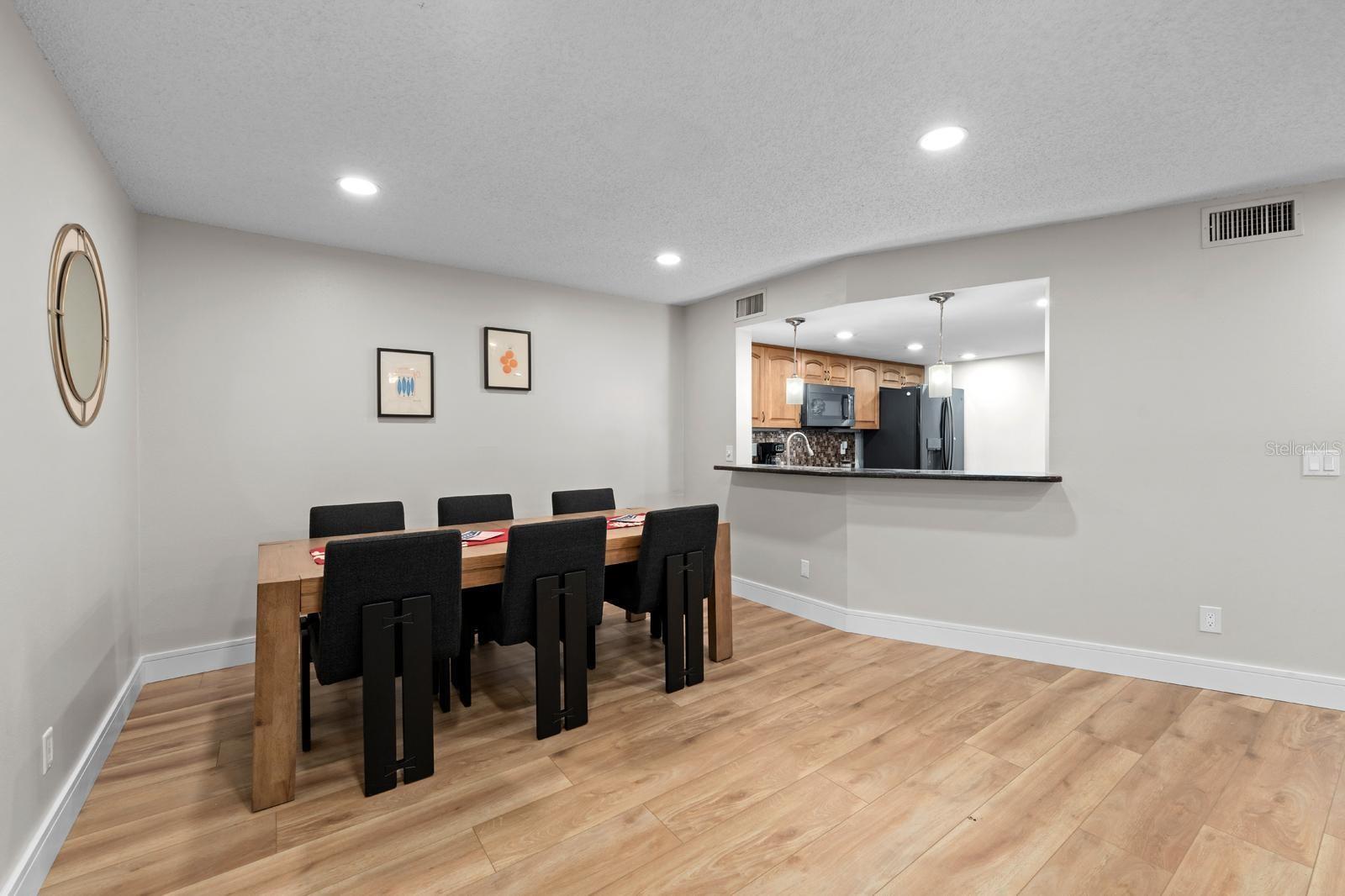 Listing photo id 6 for 1919 Whispering Way