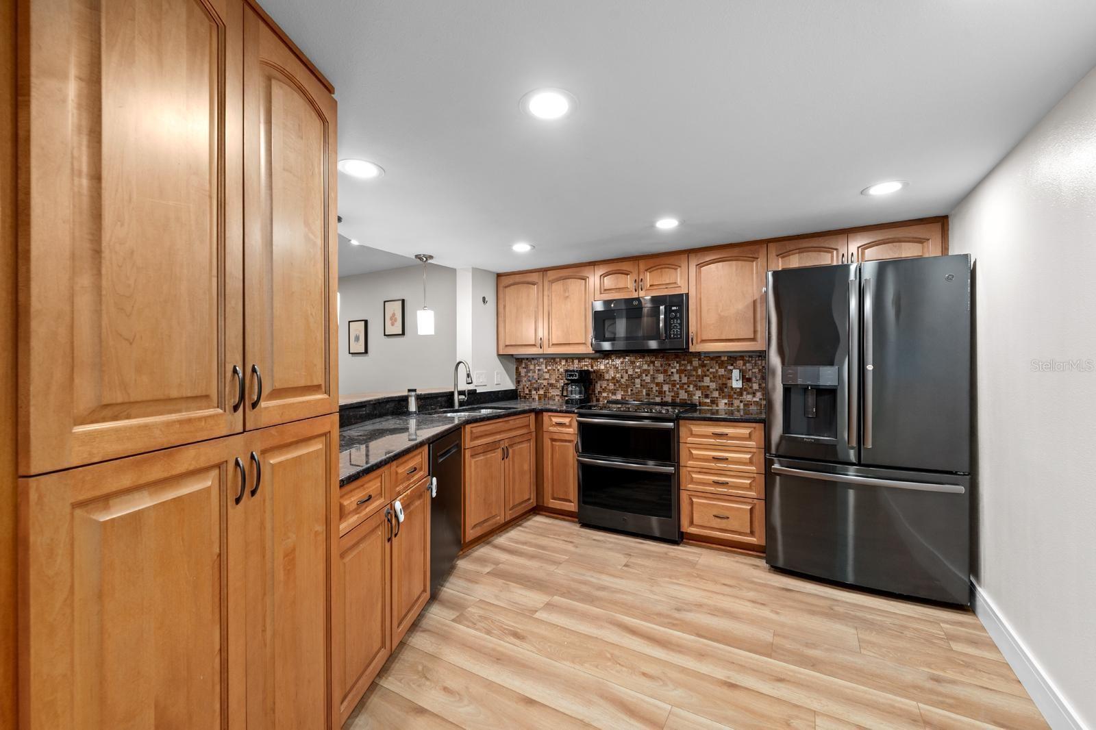 Listing photo id 7 for 1919 Whispering Way