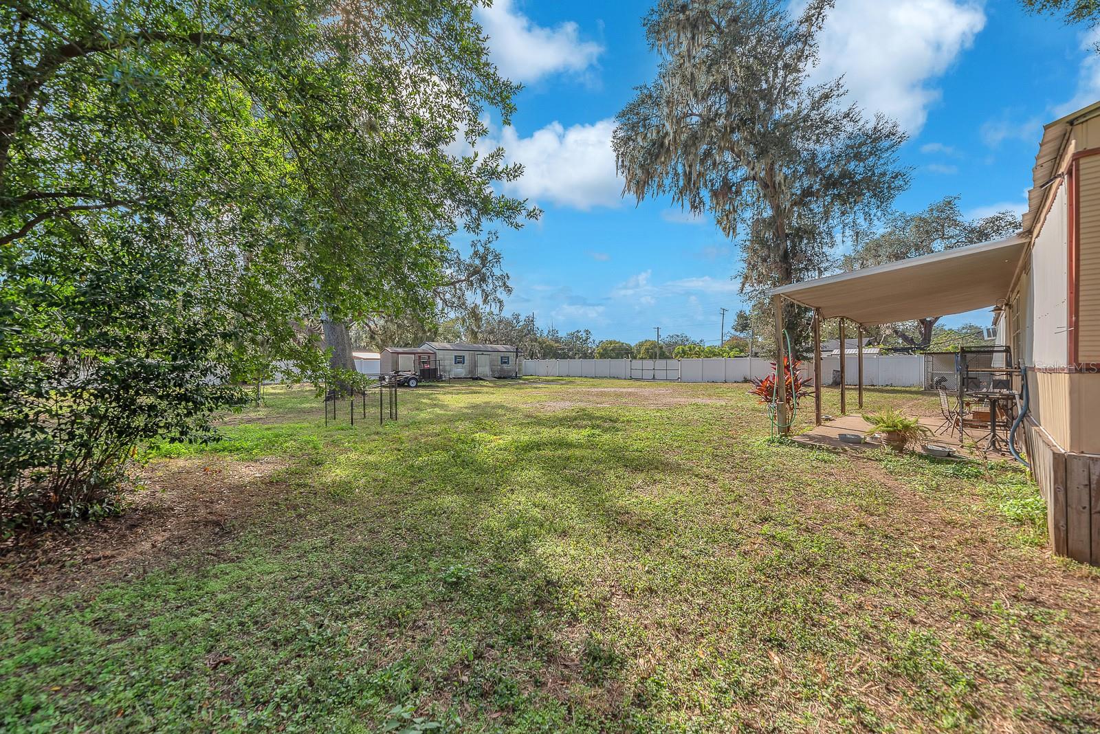 Listing photo id 33 for 105 Saint Cloud Avenue