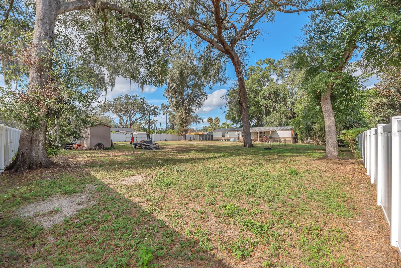 Listing photo id 34 for 105 Saint Cloud Avenue