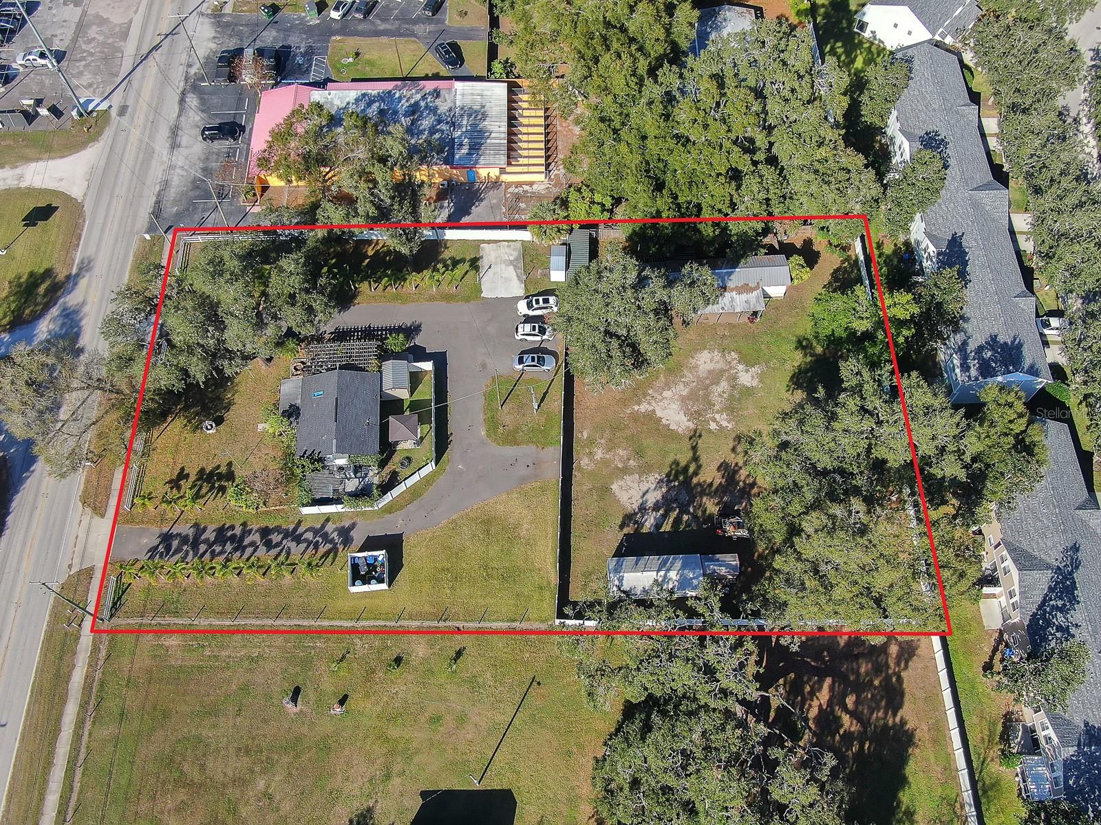 Listing photo id 37 for 105 Saint Cloud Avenue