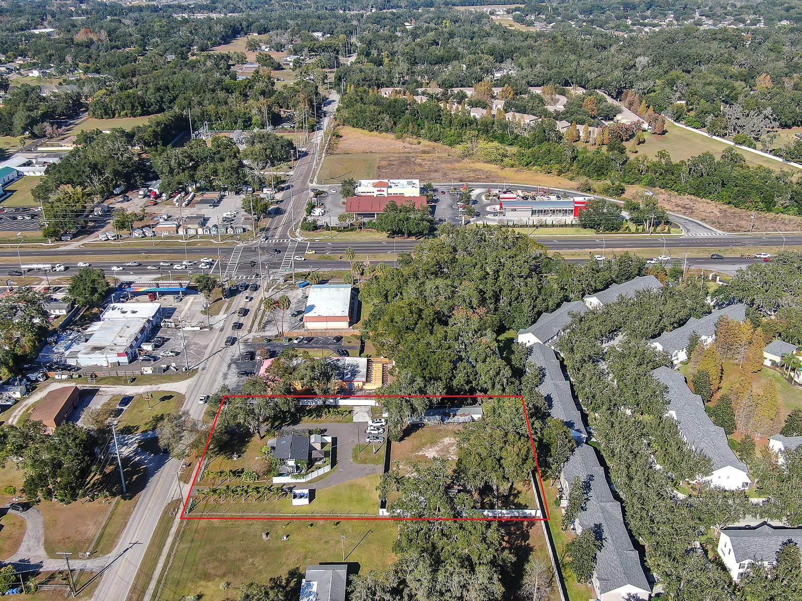 Listing photo id 39 for 105 Saint Cloud Avenue