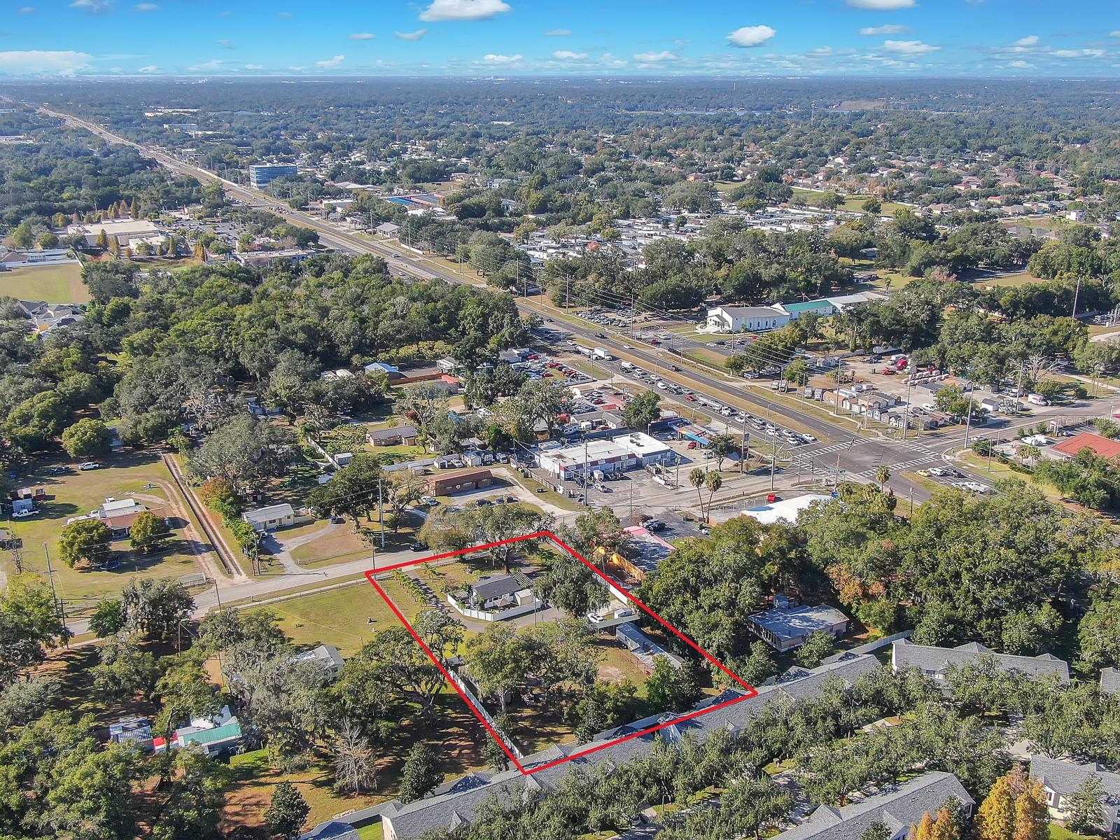 Listing photo id 40 for 105 Saint Cloud Avenue