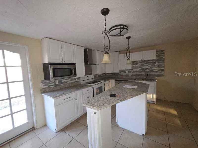 Image 11 of 14 For 7619 Summertree Lane