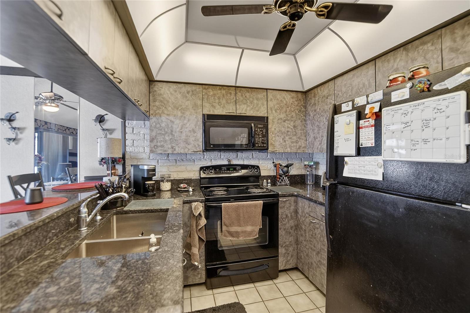 Listing photo id 9 for 1241 Ohio Avenue