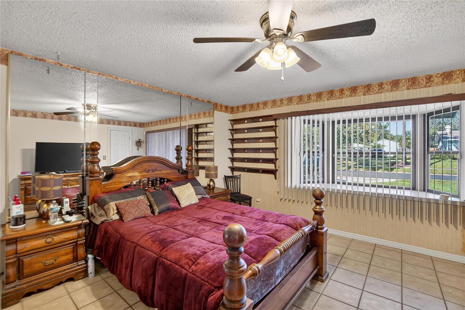 Listing photo id 10 for 1241 Ohio Avenue