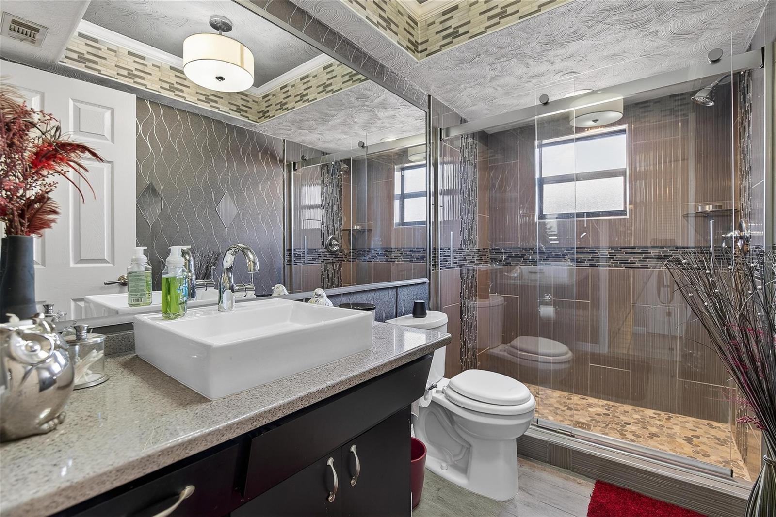 Listing photo id 15 for 1241 Ohio Avenue