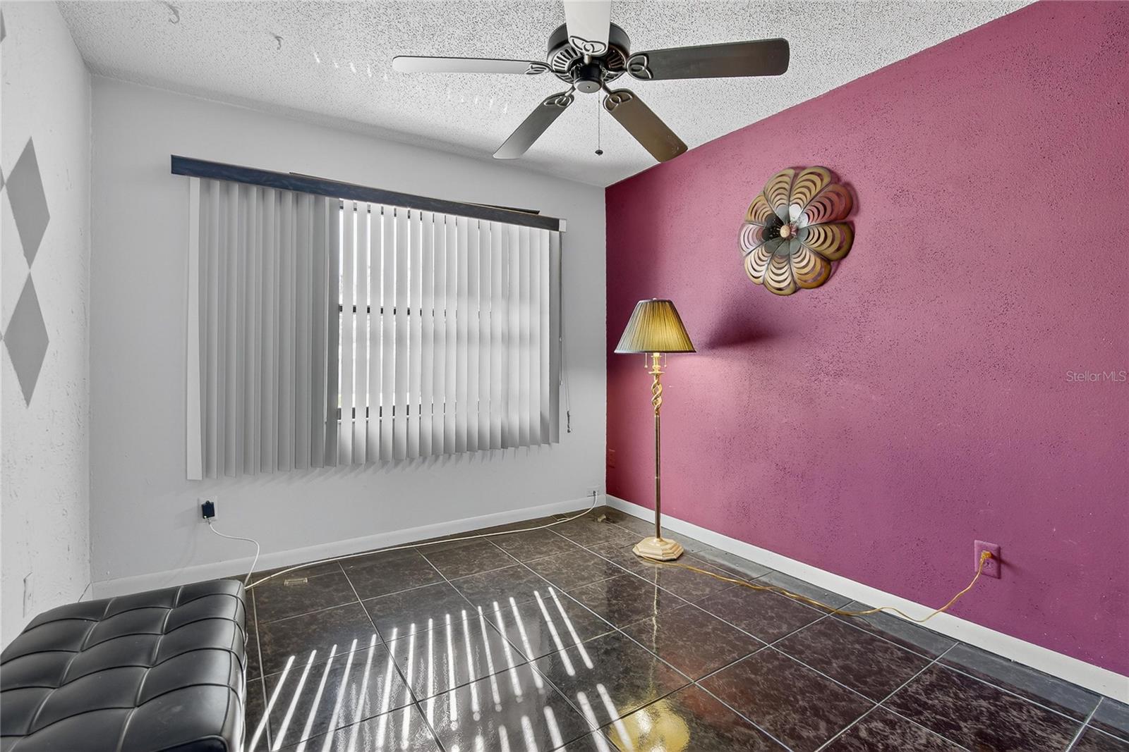 Listing photo id 17 for 1241 Ohio Avenue