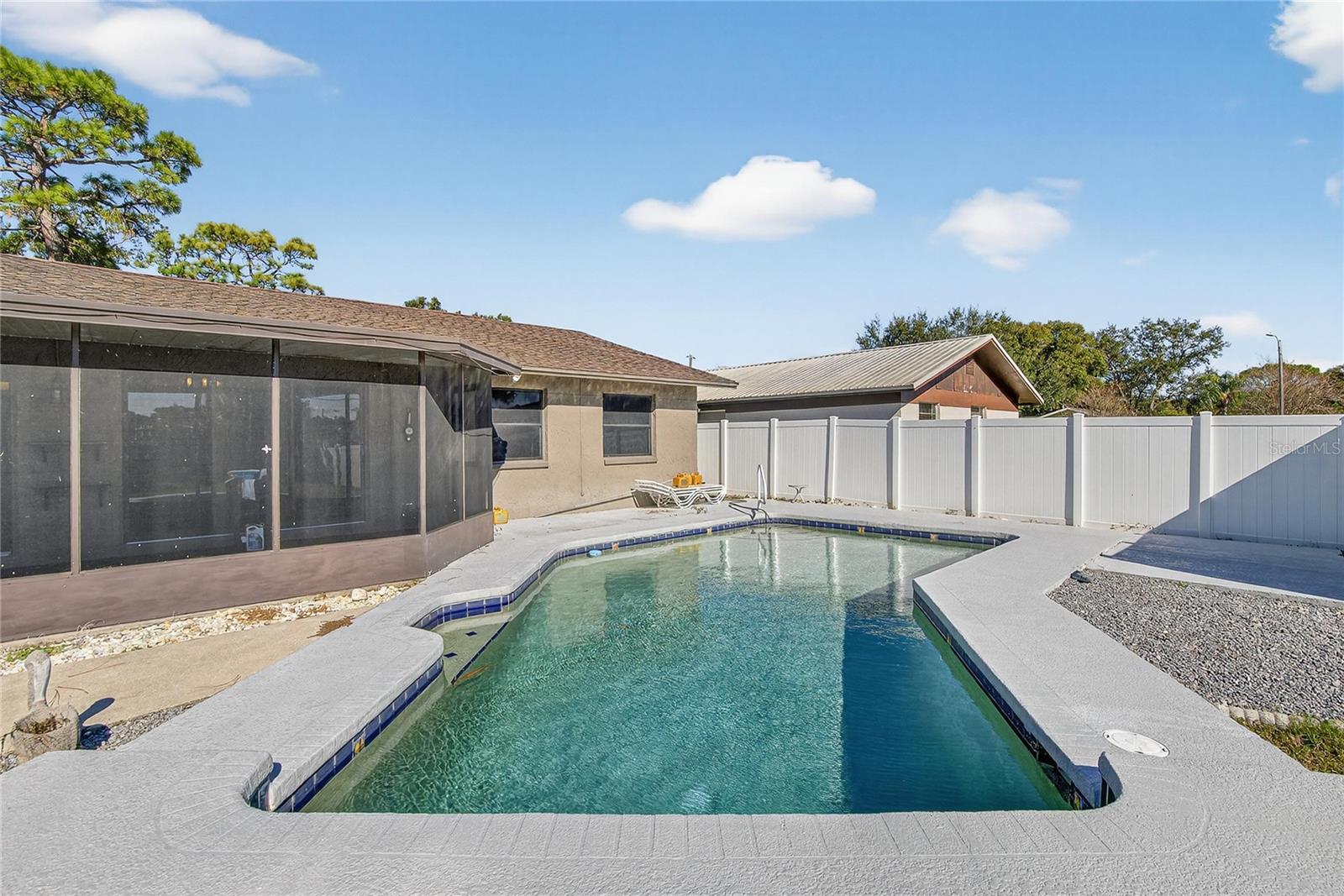 Listing photo id 24 for 1241 Ohio Avenue