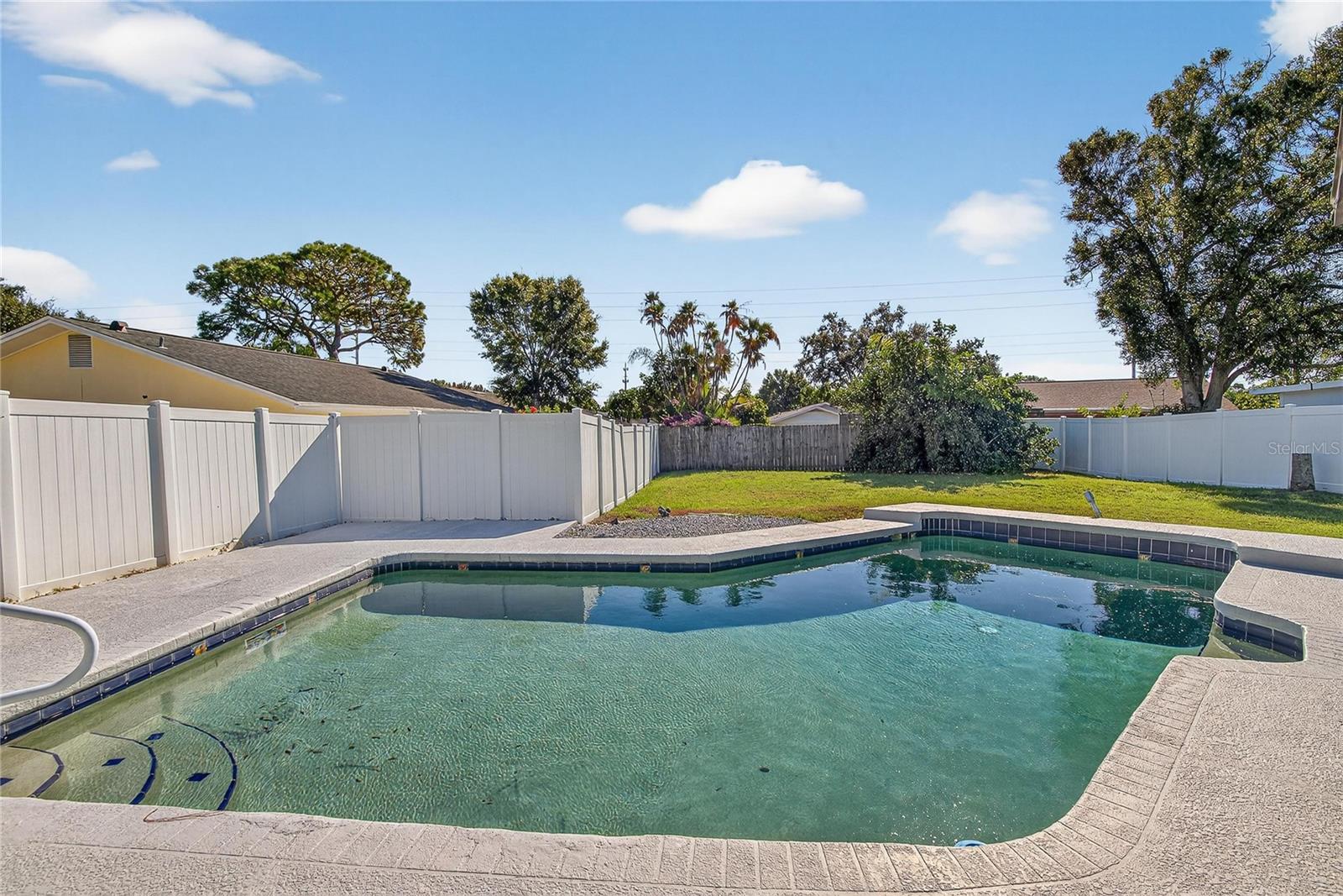 Listing photo id 25 for 1241 Ohio Avenue