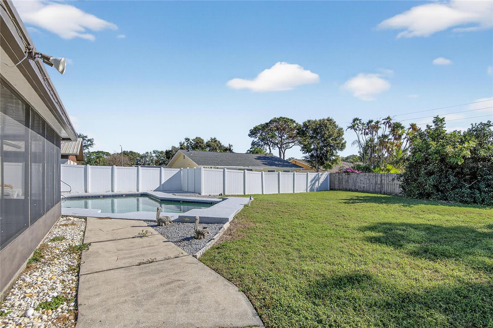 Listing photo id 27 for 1241 Ohio Avenue