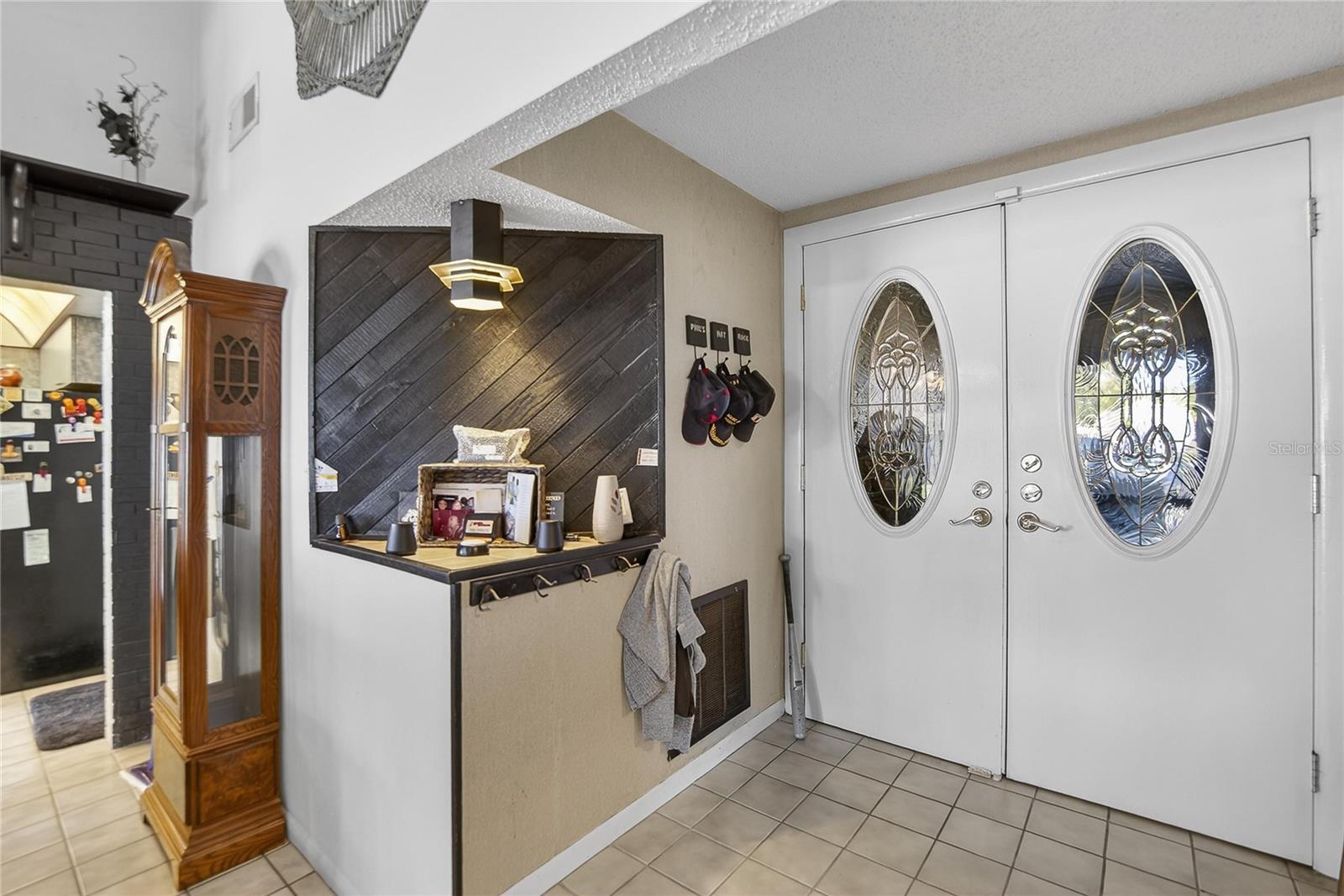 Listing photo id 3 for 1241 Ohio Avenue