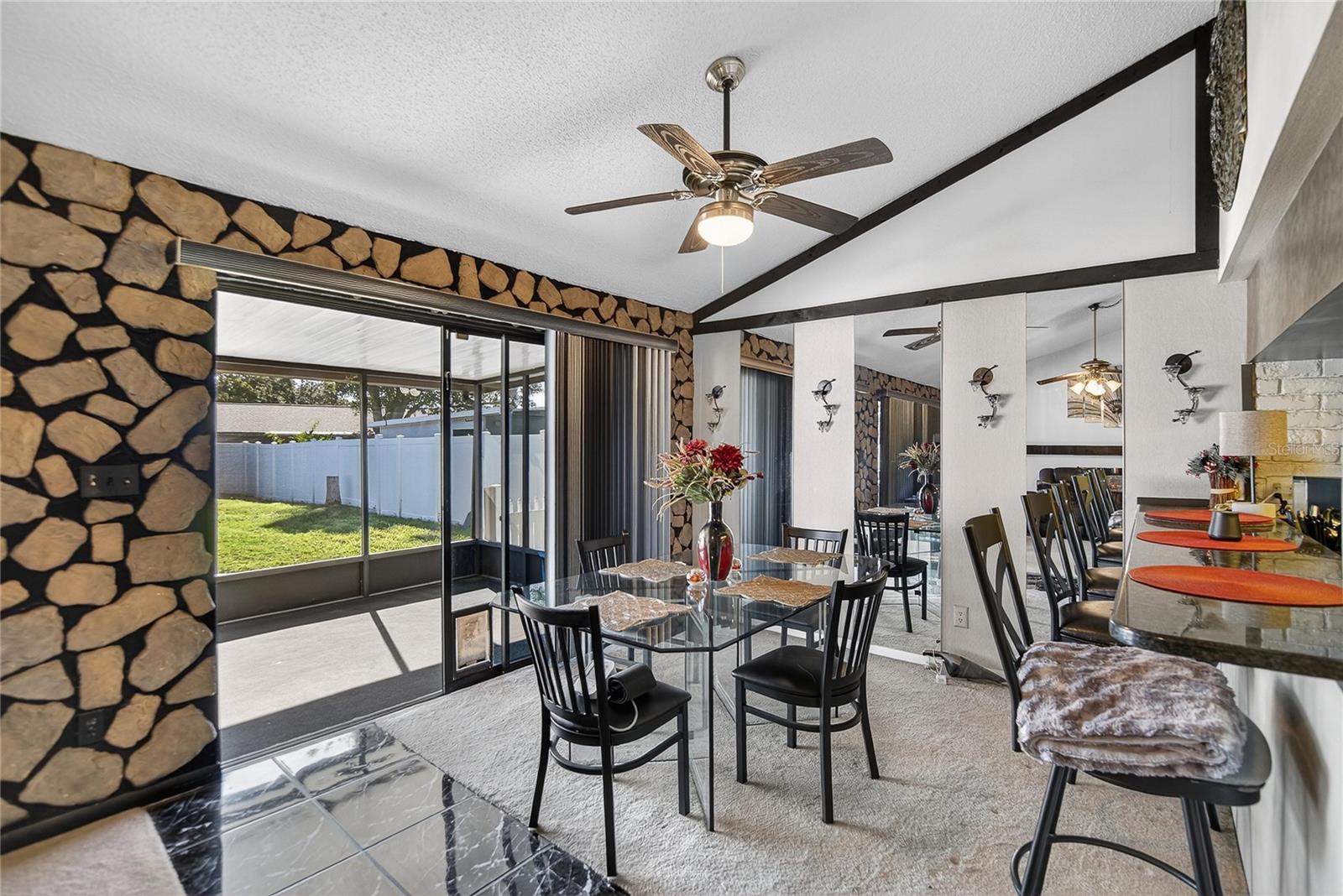 Listing photo id 7 for 1241 Ohio Avenue