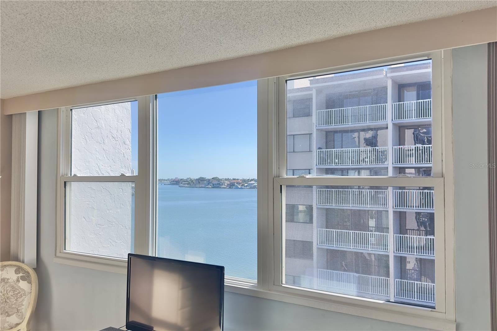 Image 16 of 36 For 500 Treasure Island Cswy 501