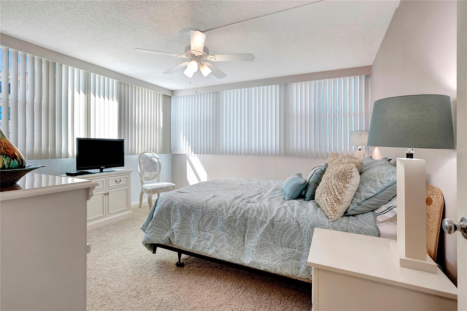 Image 18 of 36 For 500 Treasure Island Cswy 501