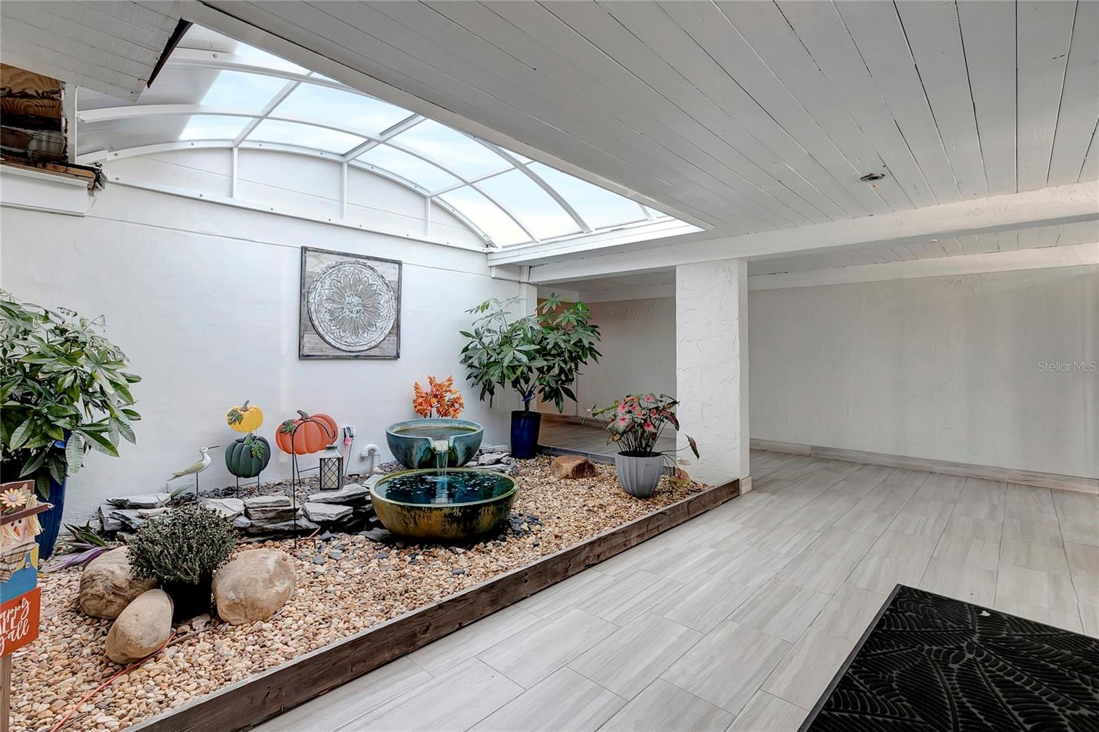 Image 29 of 36 For 500 Treasure Island Cswy 501