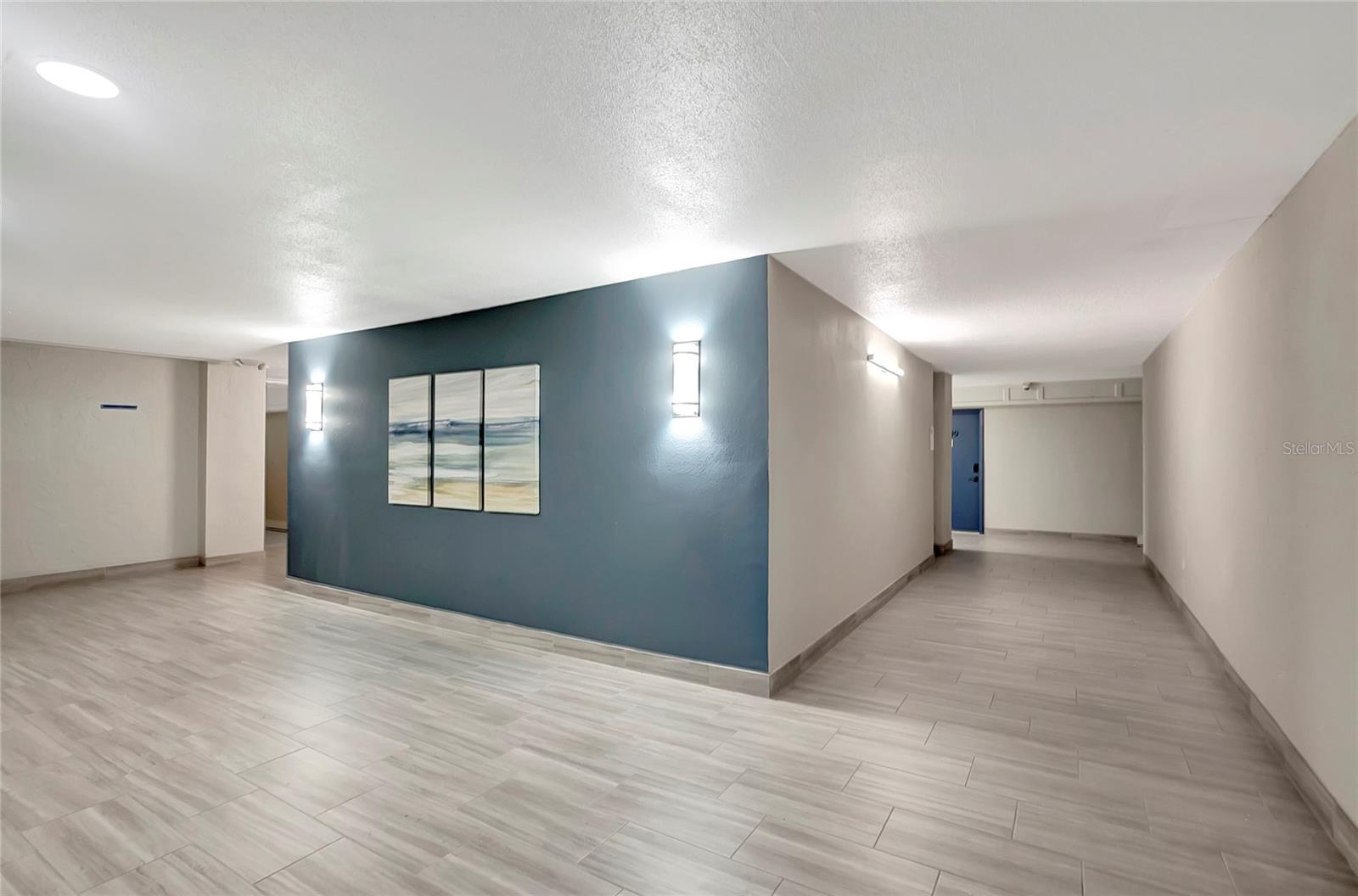 Image 30 of 36 For 500 Treasure Island Cswy 501