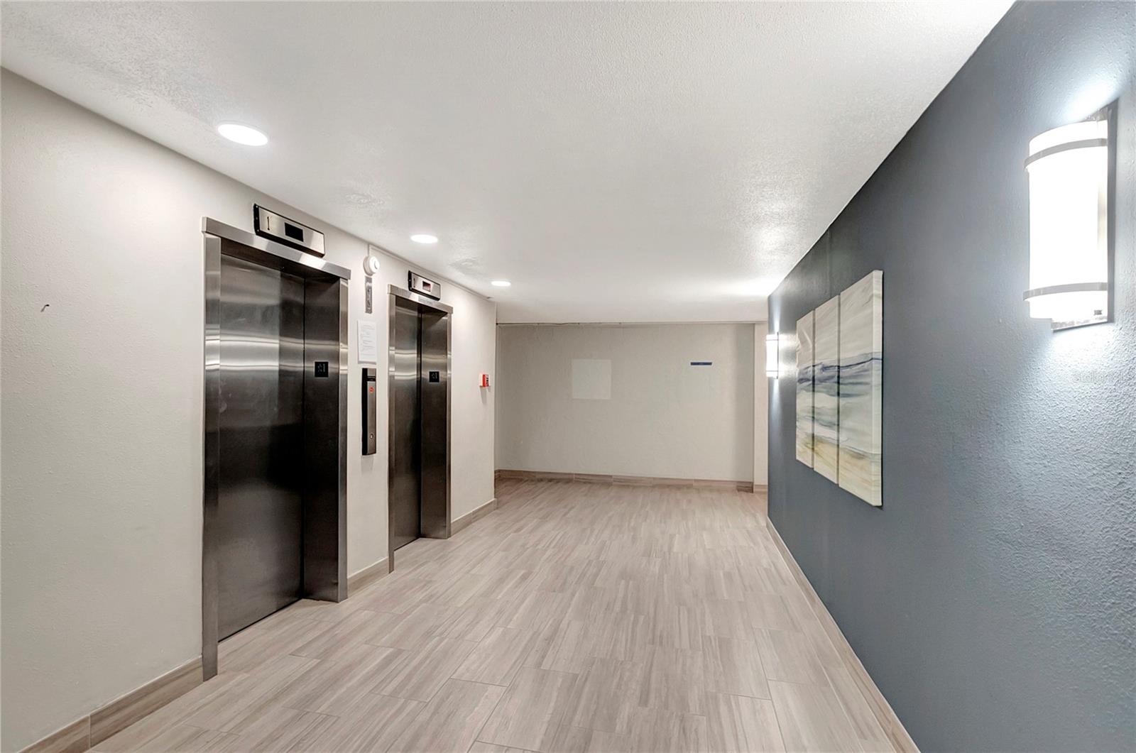 Image 31 of 36 For 500 Treasure Island Cswy 501