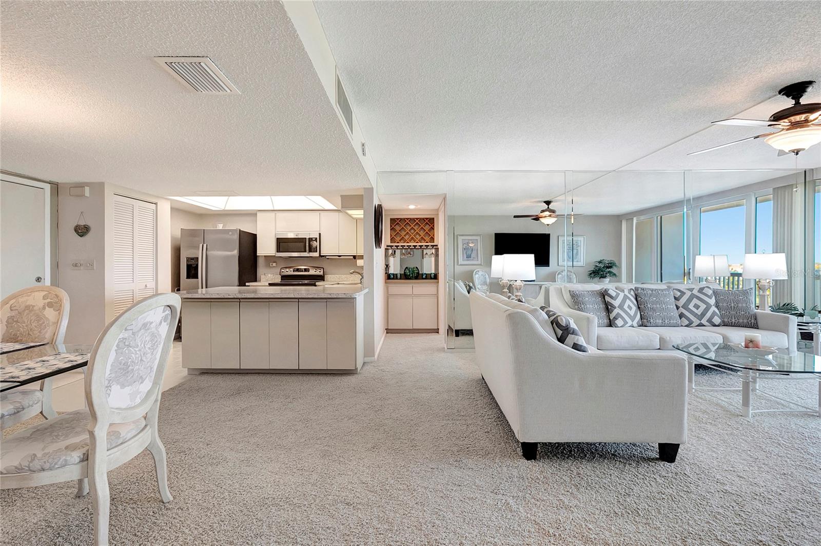 Image 5 of 36 For 500 Treasure Island Cswy 501