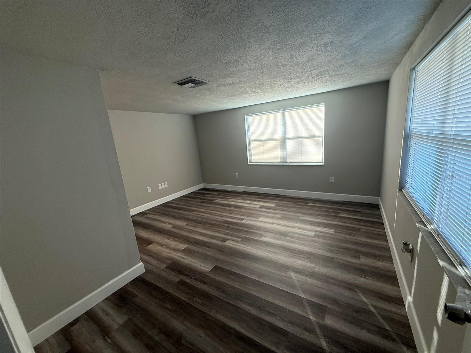 Image 6 of 14 For 7104 Ingleside Drive