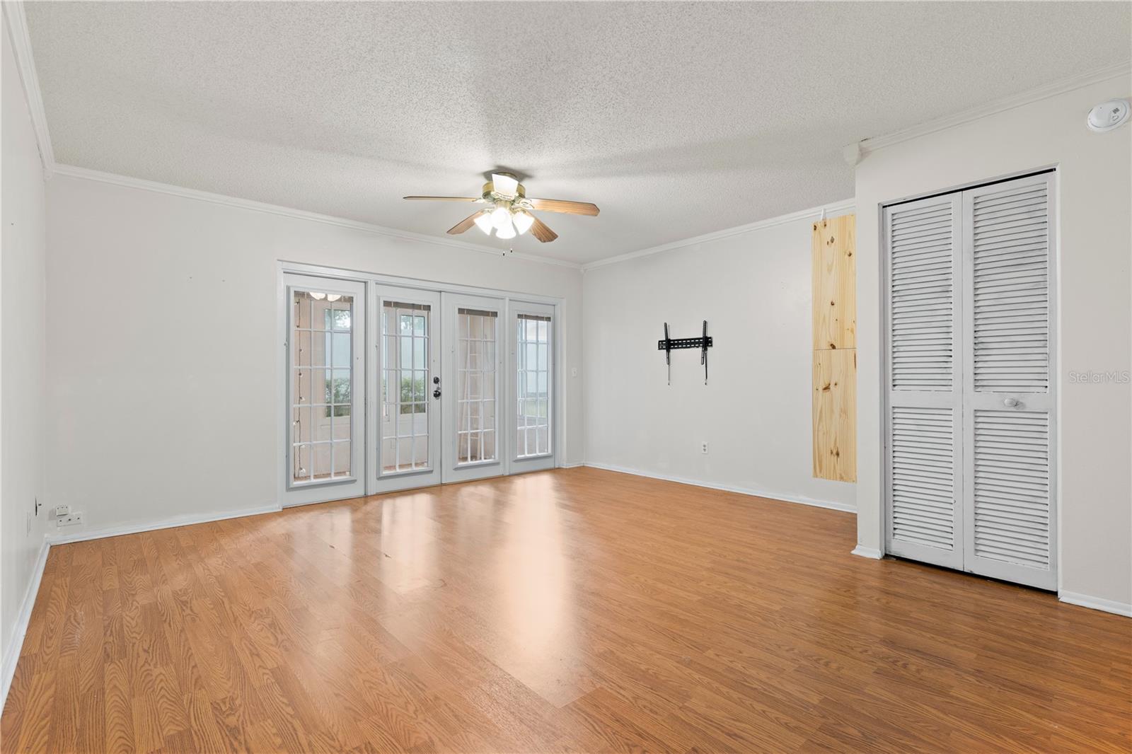 Image 11 of 34 For 8411 Laurelon Place 10-3