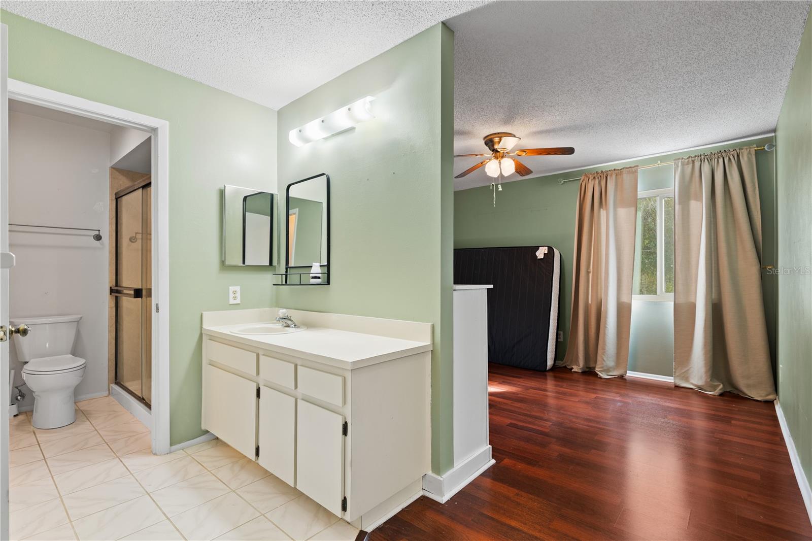 Image 16 of 34 For 8411 Laurelon Place 10-3