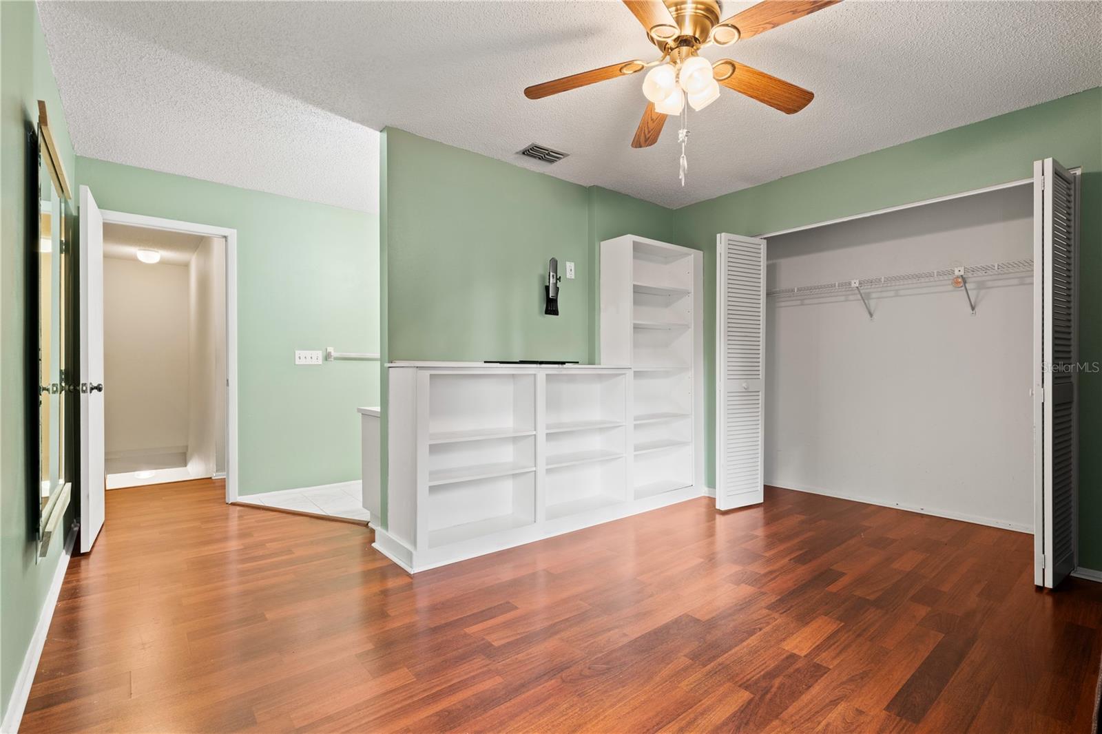 Image 17 of 34 For 8411 Laurelon Place 10-3