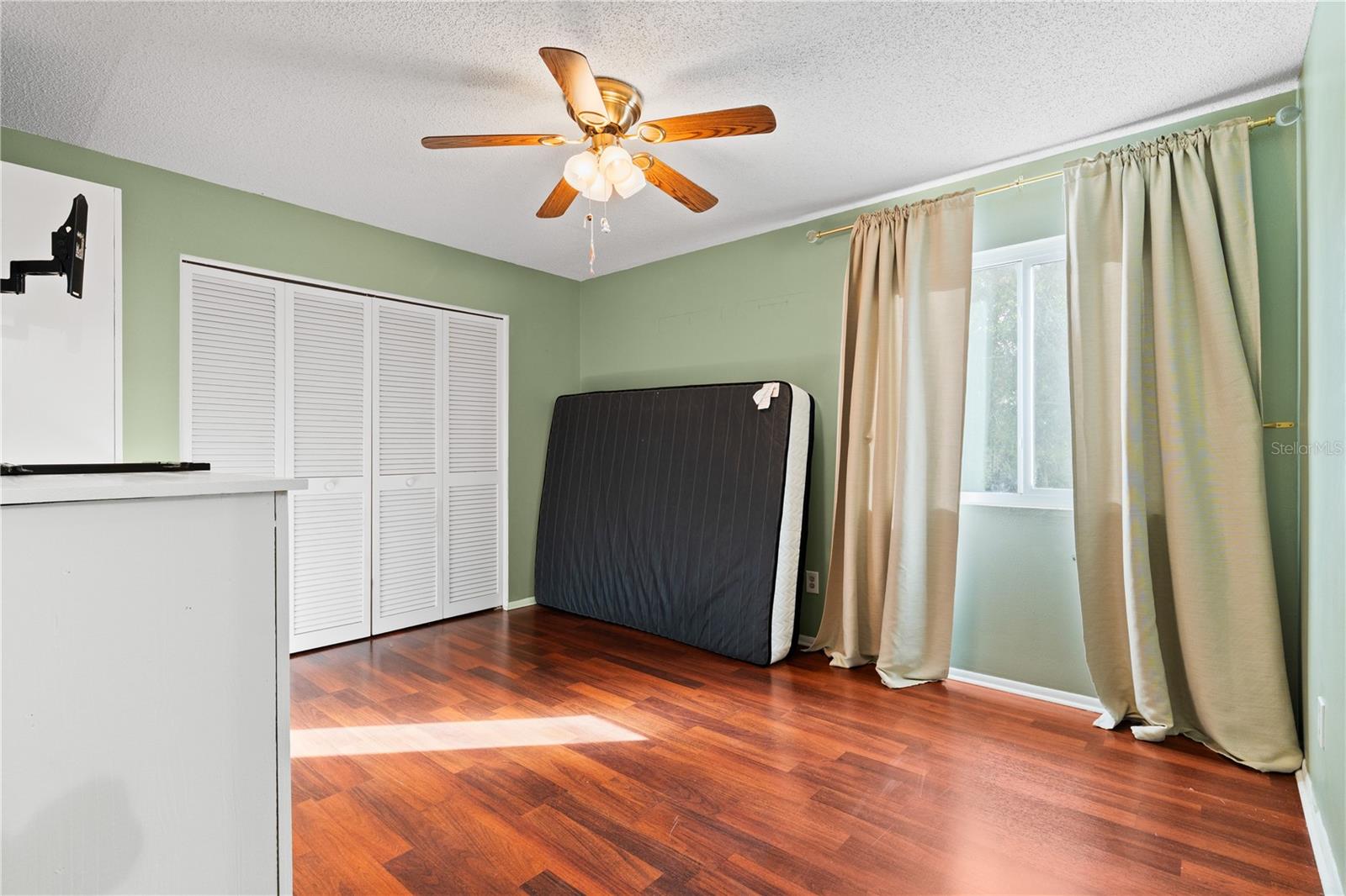 Image 18 of 34 For 8411 Laurelon Place 10-3