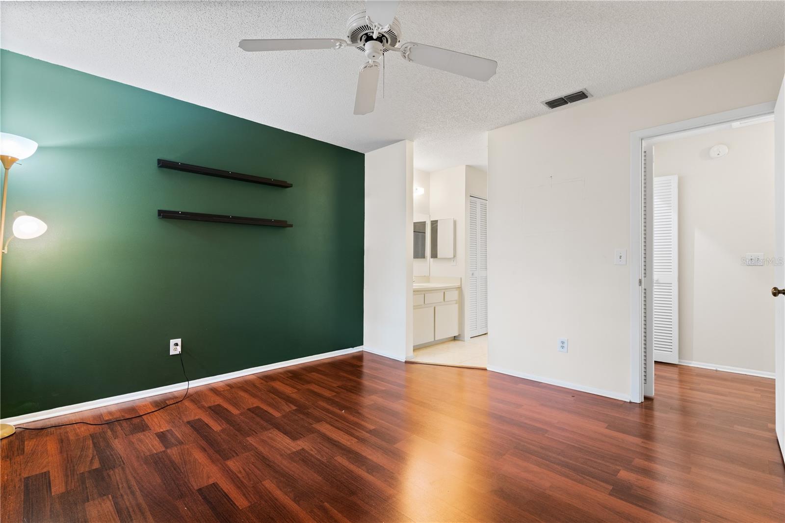 Image 21 of 34 For 8411 Laurelon Place 10-3