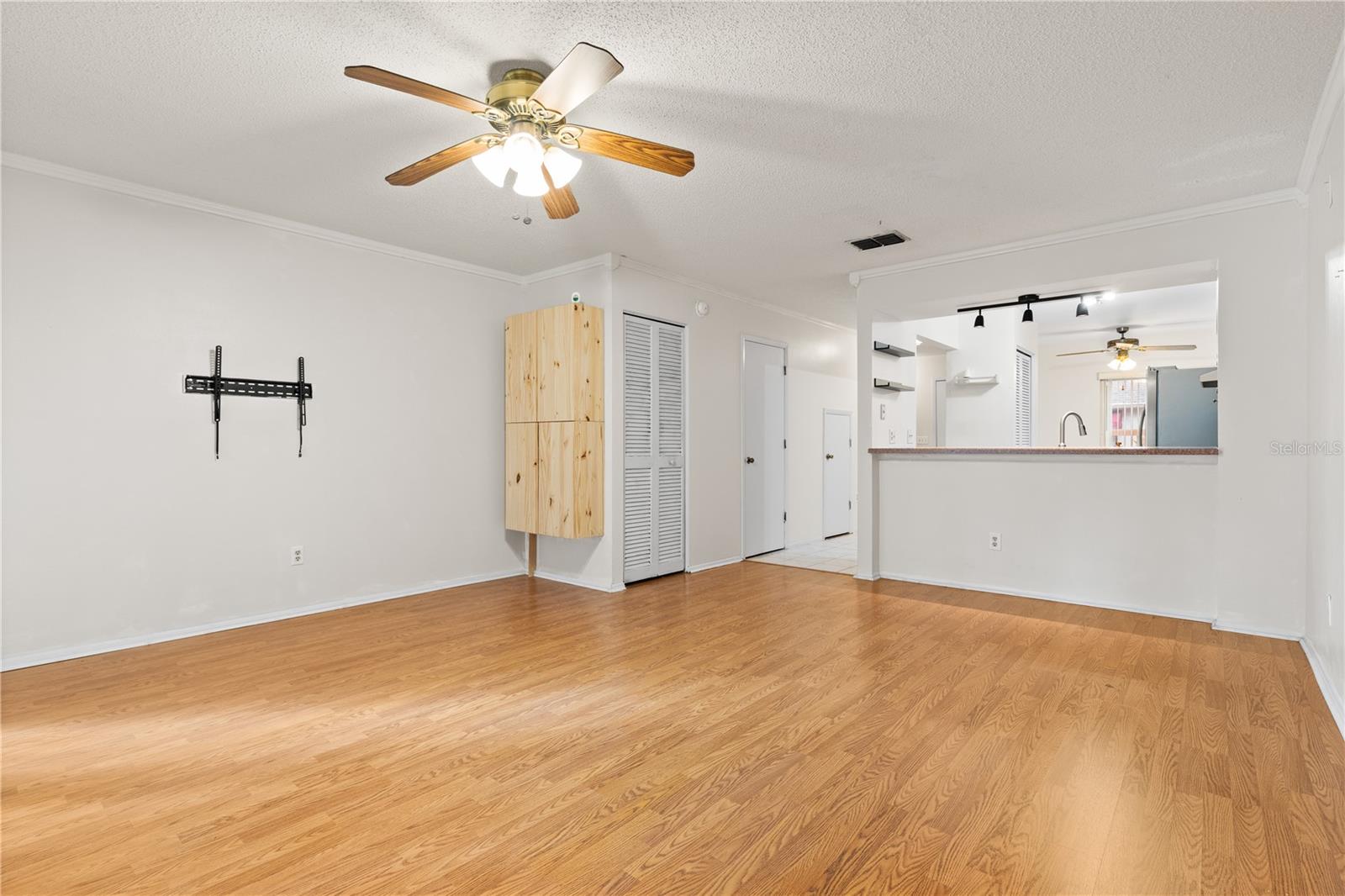 Image 9 of 34 For 8411 Laurelon Place 10-3