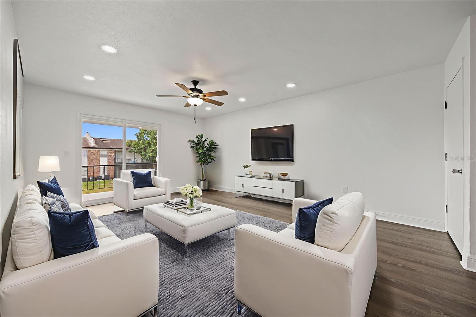 Image 2 of 18 For 5317 Curry Ford Road 203 - Bldg