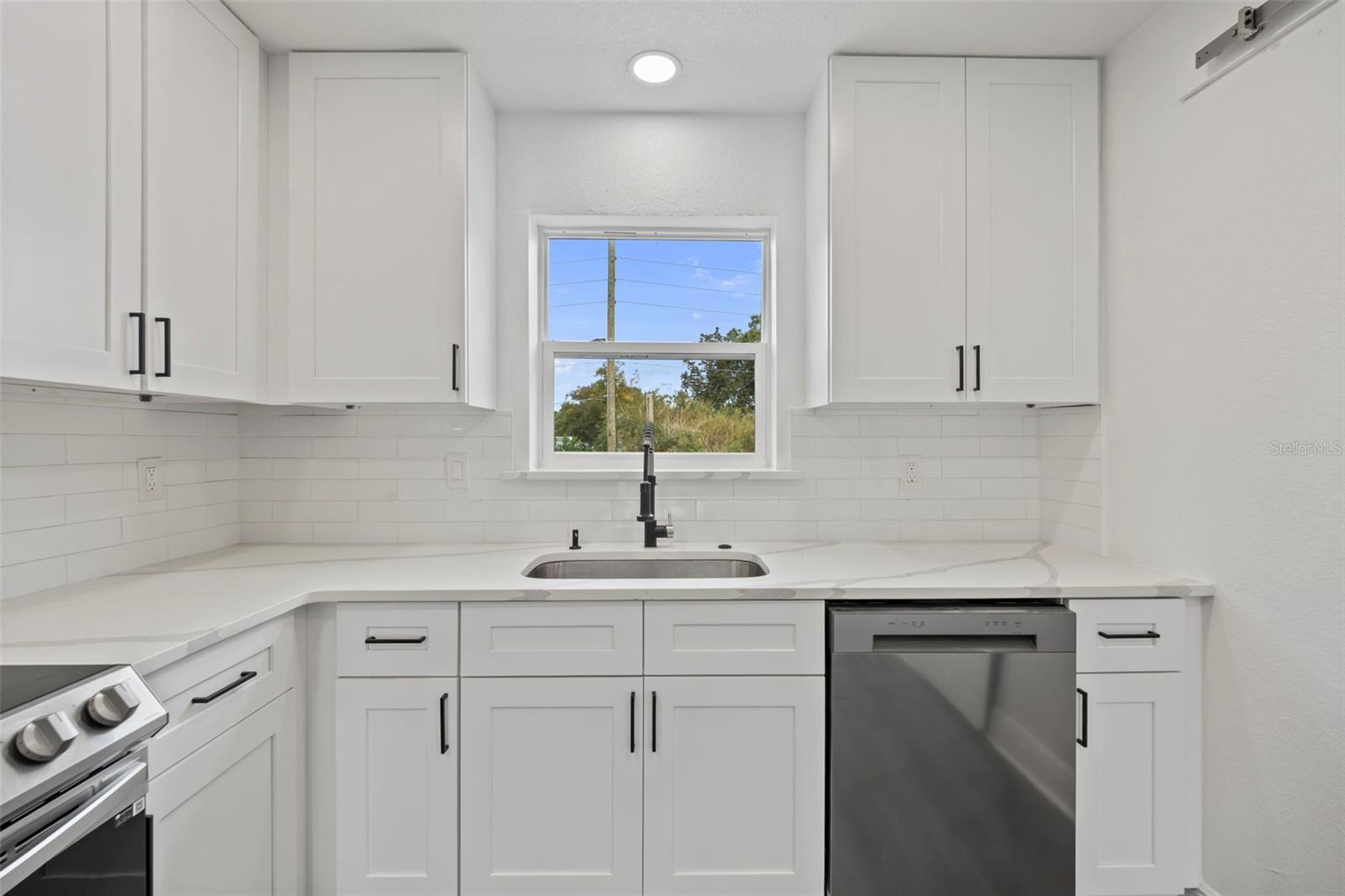 Image 4 of 18 For 5317 Curry Ford Road 203 - Bldg