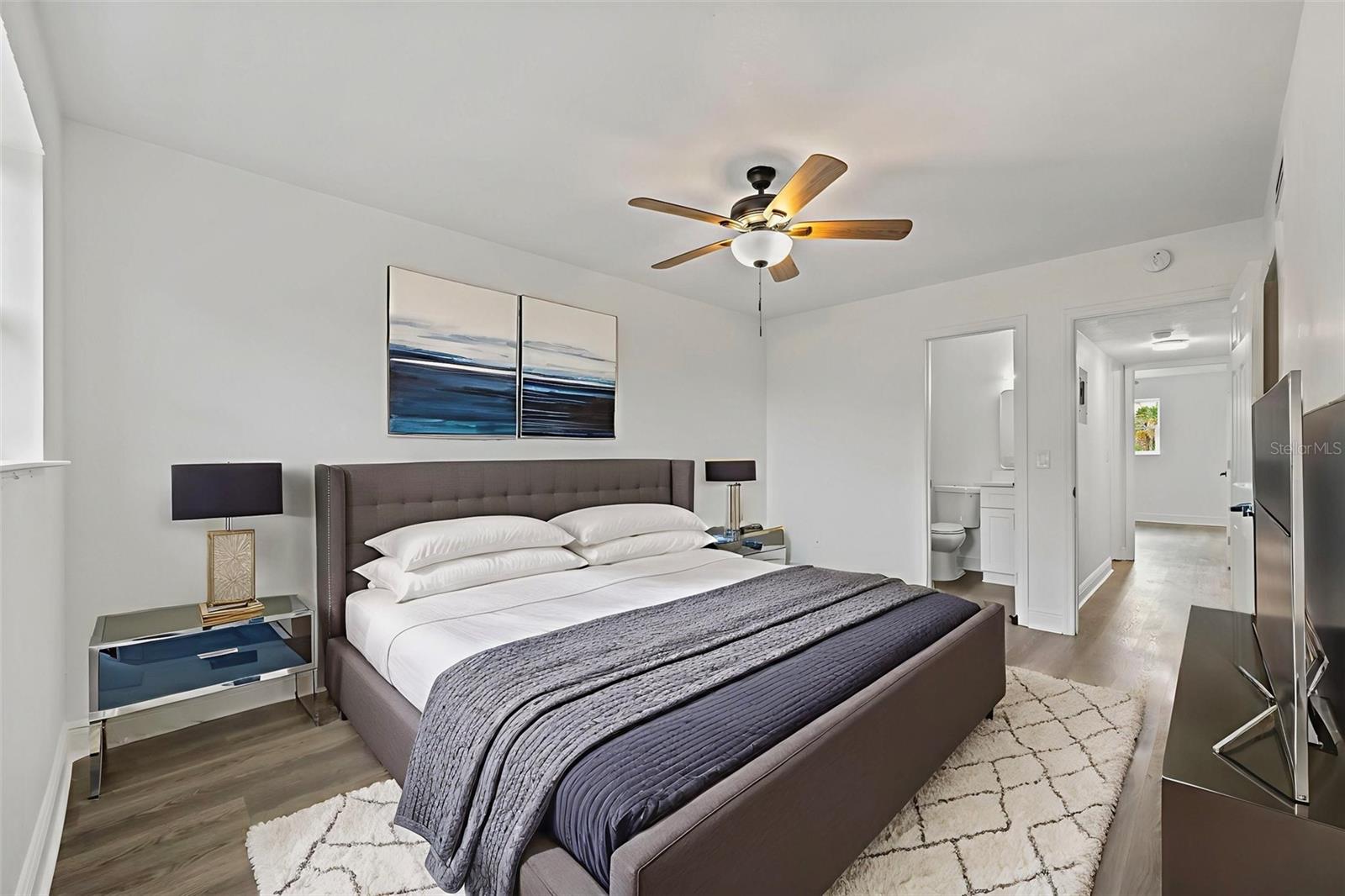 Image 7 of 18 For 5317 Curry Ford Road 203 - Bldg