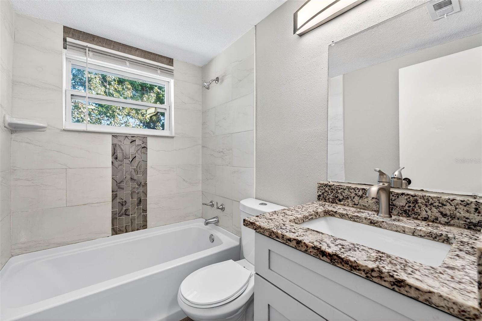 Listing photo id 23 for 9016 Rainbow Lane