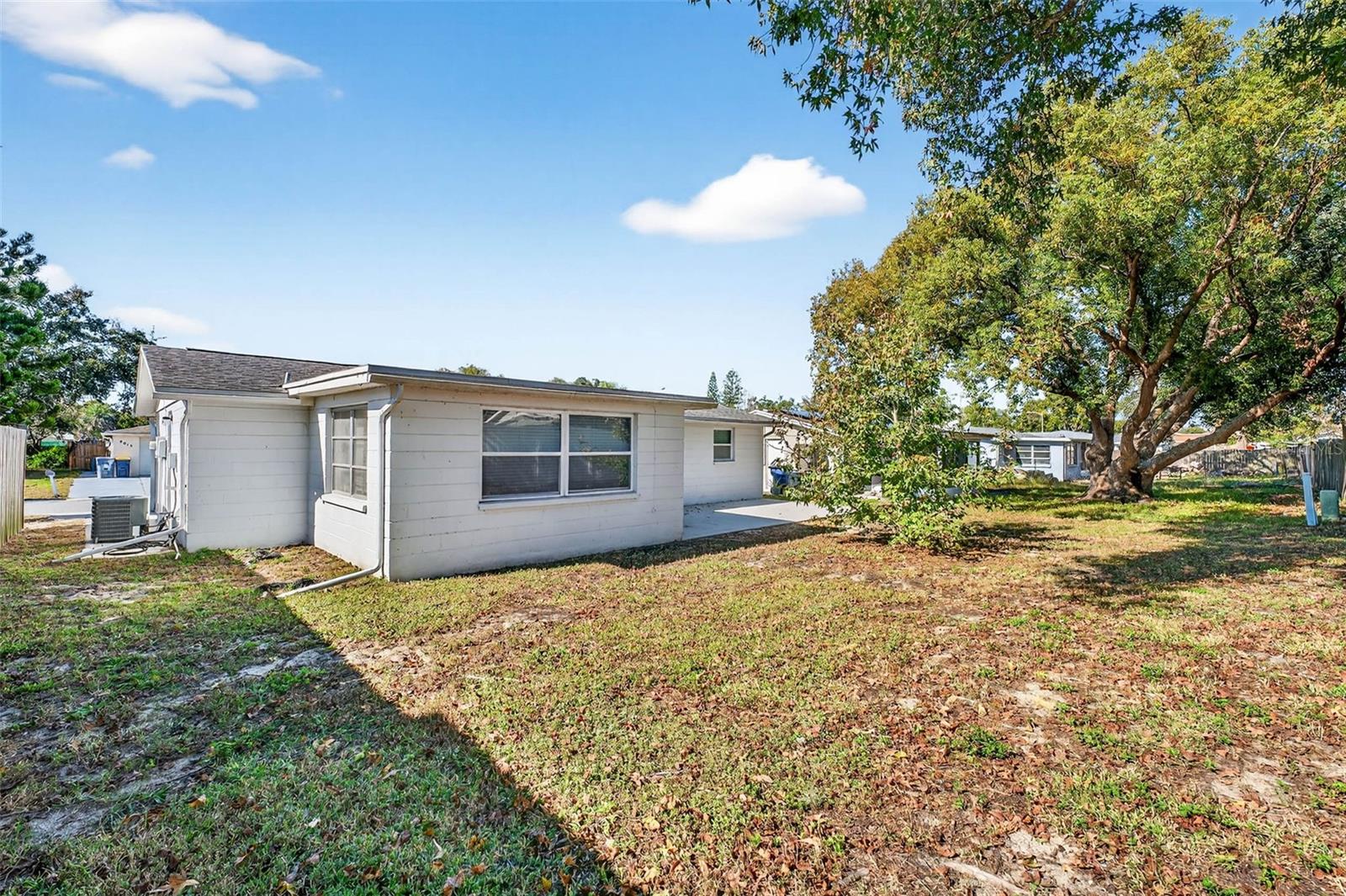 Listing photo id 30 for 9016 Rainbow Lane