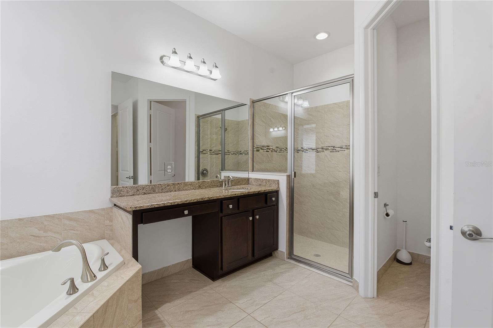 Image 28 of 88 For 30588 Chesapeake Bay Drive