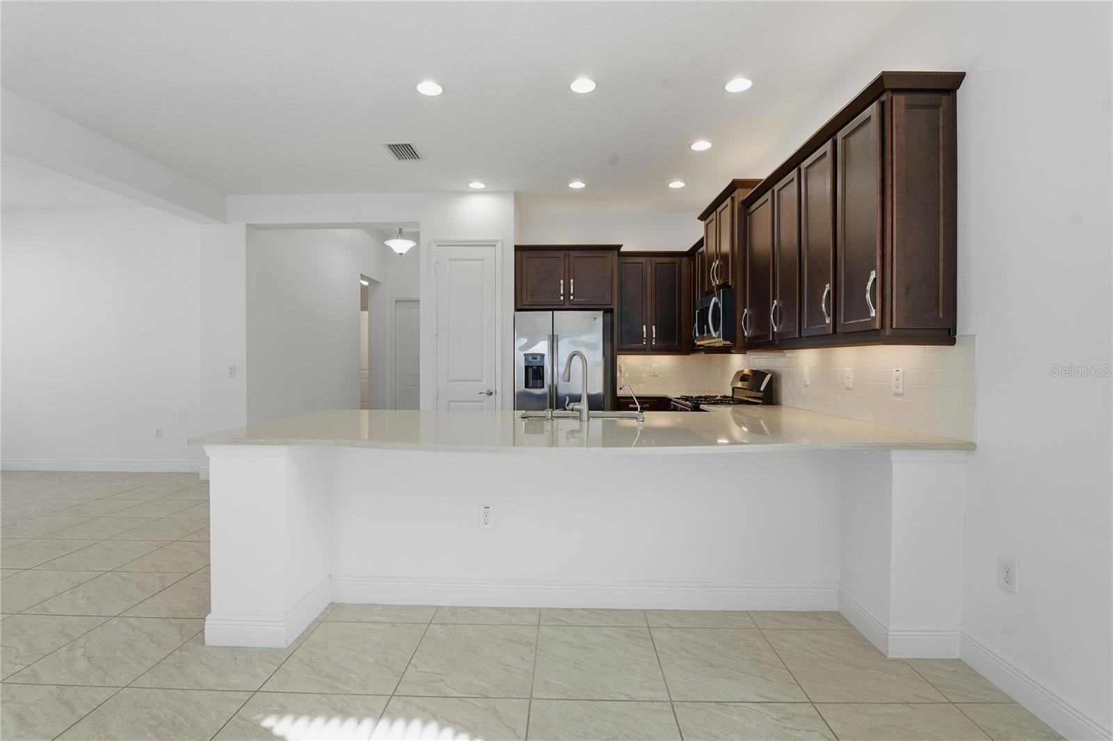 Image 6 of 88 For 30588 Chesapeake Bay Drive