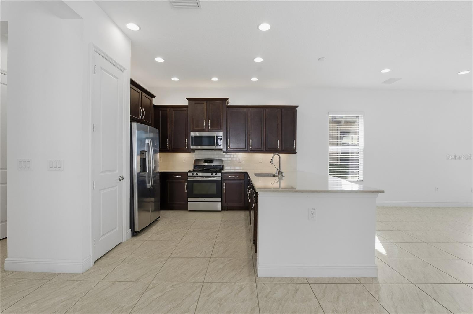 Image 8 of 88 For 30588 Chesapeake Bay Drive