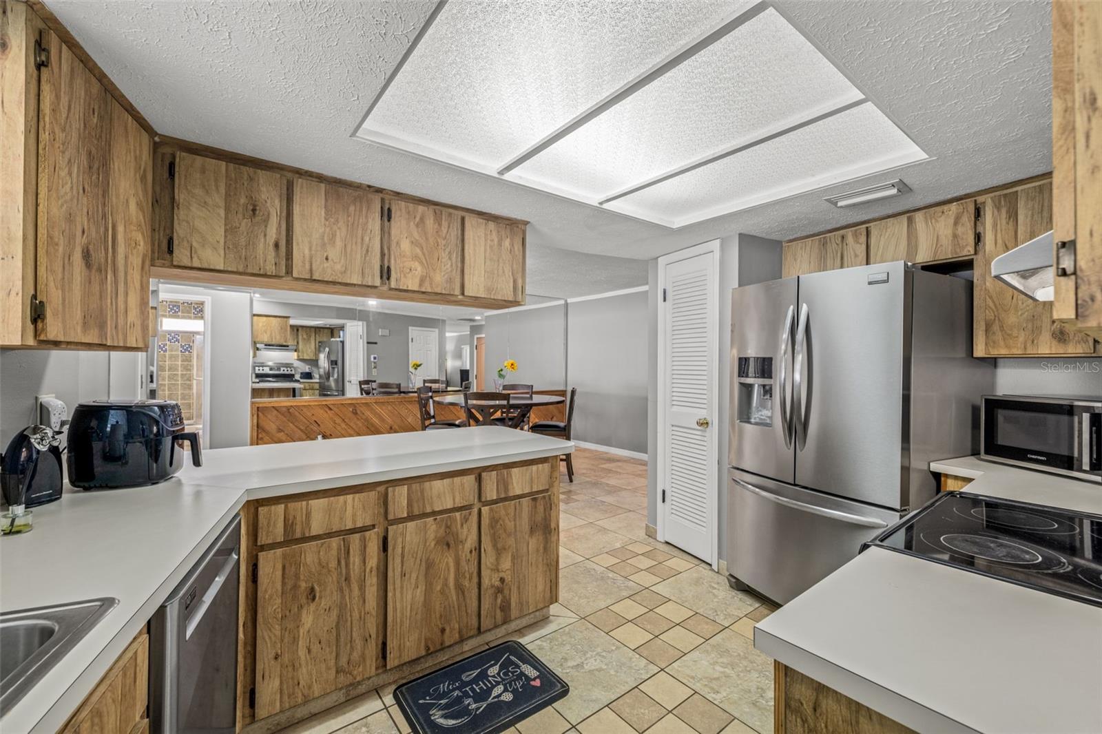 Image 17 of 30 For 4023 Windtree Drive