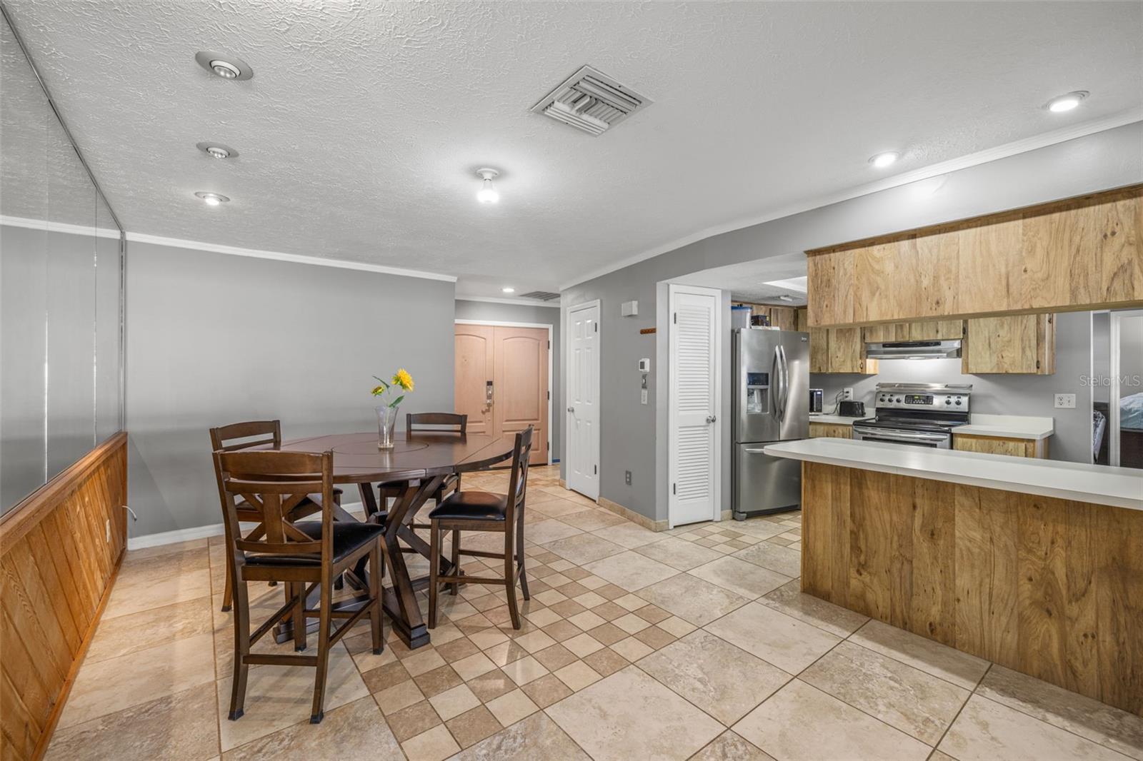 Image 19 of 30 For 4023 Windtree Drive