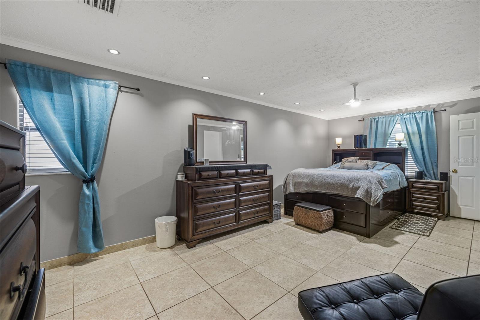 Image 21 of 30 For 4023 Windtree Drive