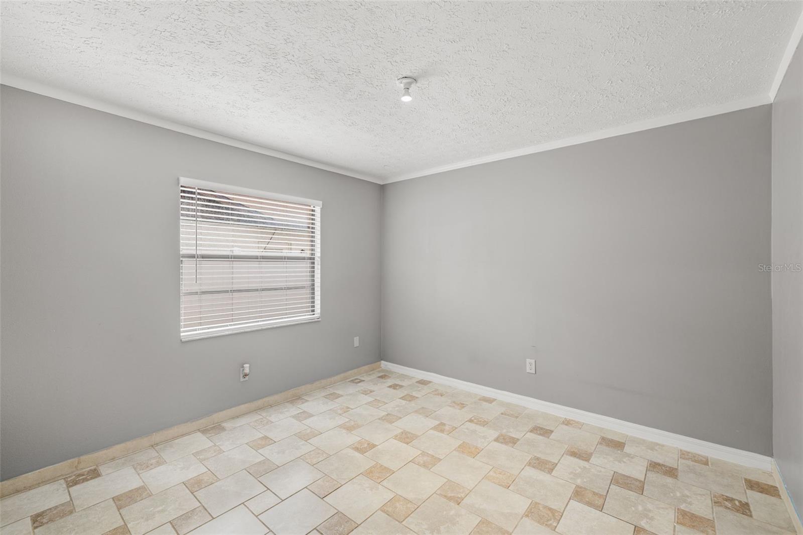 Image 24 of 30 For 4023 Windtree Drive