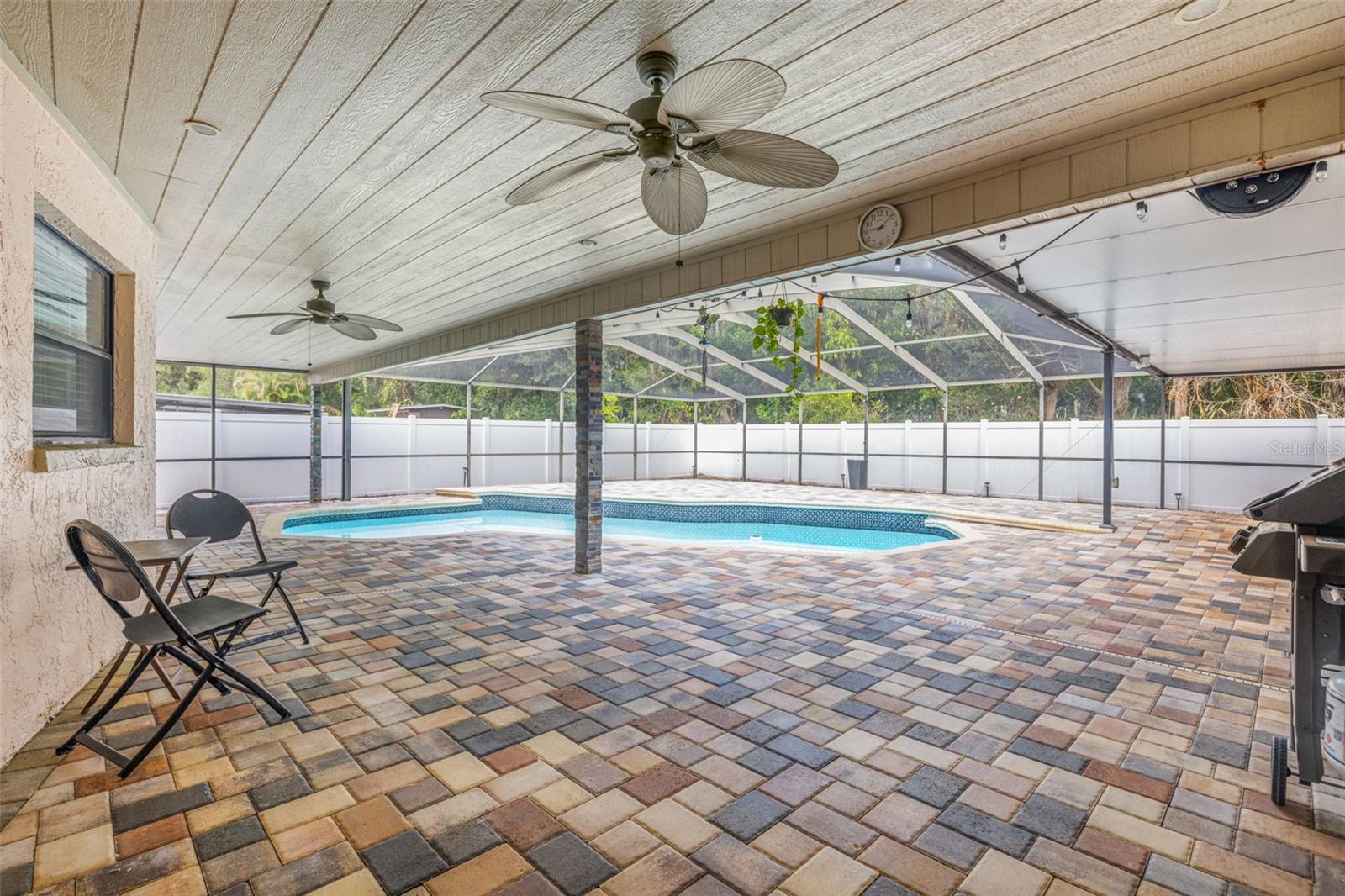 Image 28 of 30 For 4023 Windtree Drive